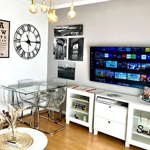  Apartamento Maravilloso Centrico De 70m2, Jardin Propio 40m2 Con Piscina Ninos Y Parking Opcional